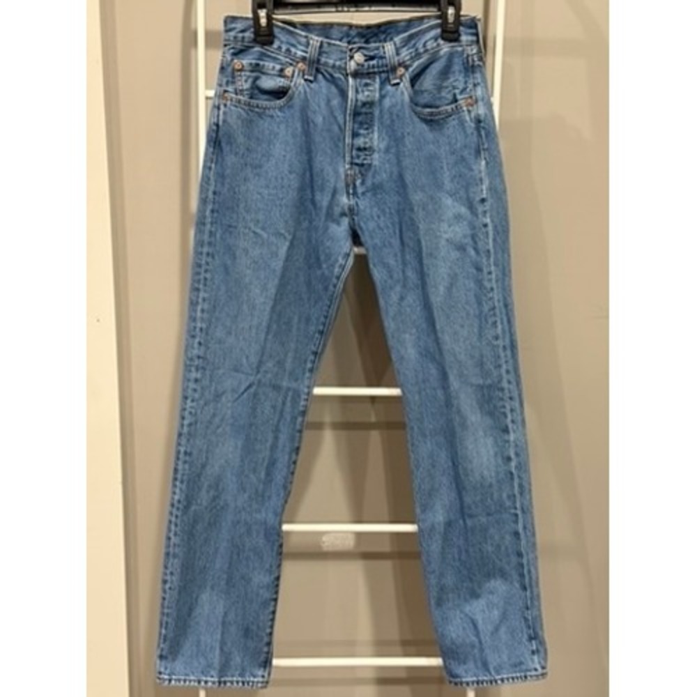 Levis 501 Original Fit Jeans Mens 31x32 Medium Wash Blue Straight Leg Denim